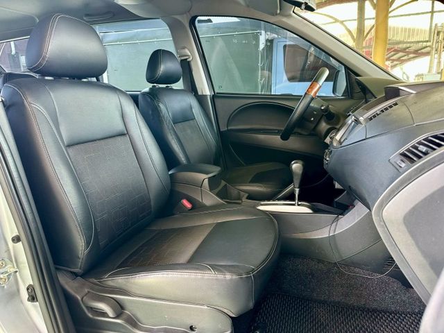 中華ZINGER 一手車原廠紀錄實跑11萬4里程保證 定速巡航 後座空調 方向盤音響快控 衛星導航 倒車顯影  第6張相片