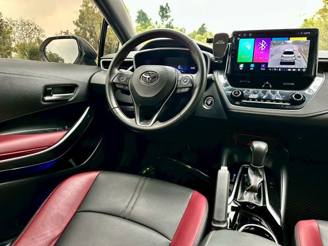 GR SPORT 一手車原廠紀錄實跑14萬里程保證 ACC跟車 車道維持輔助 IKEY 盲點偵測 環景攝影 換檔撥片  第9張相片