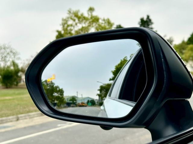 GR SPORT 一手車原廠紀錄實跑14萬里程保證 ACC跟車 車道維持輔助 IKEY 盲點偵測 環景攝影 換檔撥片  第19張相片