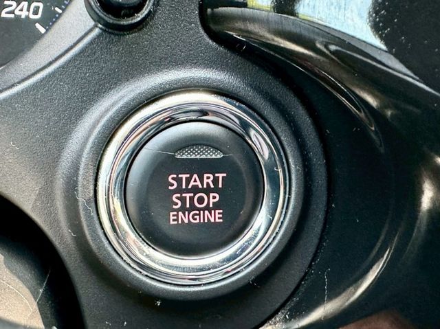 OUTLANDER 一手車原廠紀錄實跑8萬2里程保證 IKEY 定速巡航 影音主機 數位電視 衛星導航 倒車顯影  第11張相片