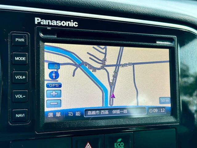 OUTLANDER 一手車原廠紀錄實跑8萬2里程保證 IKEY 定速巡航 影音主機 數位電視 衛星導航 倒車顯影  第15張相片