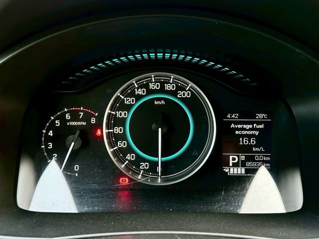 日系進口小車 市區好停車 車長僅3米7 一手車實跑8萬5里程保證 IKEY 定速巡航 恆溫空調 LED頭燈 循跡防滑  第12張相片