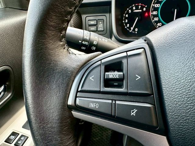 日系進口小車 市區好停車 車長僅3米7 一手車實跑8萬5里程保證 IKEY 定速巡航 恆溫空調 LED頭燈 循跡防滑  第15張相片