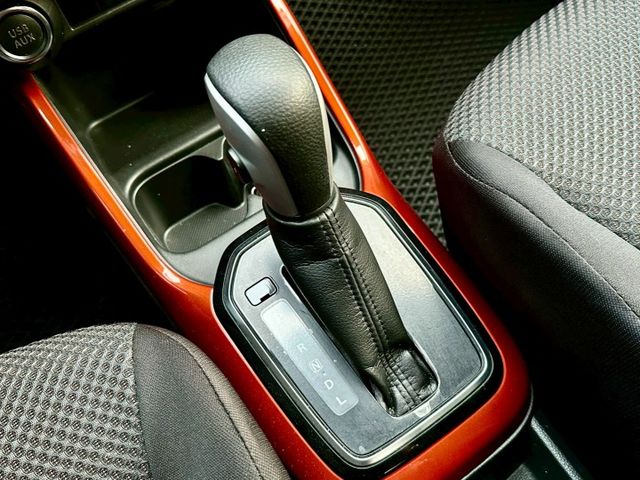 日系進口小車 市區好停車 車長僅3米7 一手車實跑8萬5里程保證 IKEY 定速巡航 恆溫空調 LED頭燈 循跡防滑  第18張相片