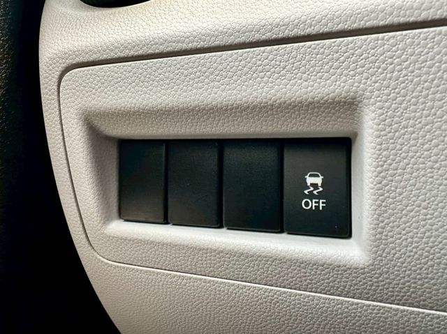 日系進口小車 市區好停車 車長僅3米7 一手車實跑8萬5里程保證 IKEY 定速巡航 恆溫空調 LED頭燈 循跡防滑  第19張相片