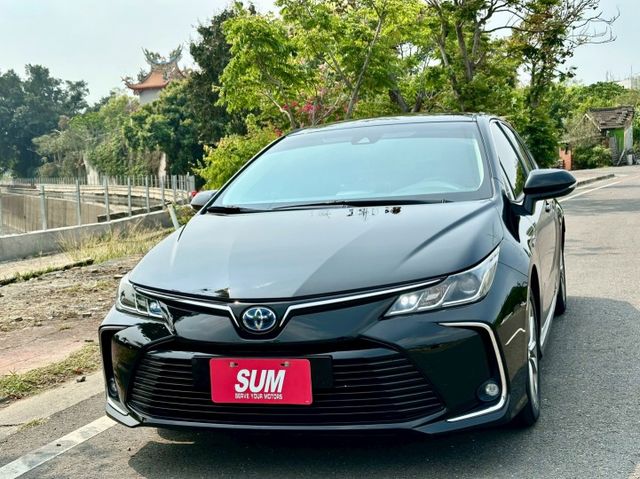 12代 油電尊爵版 一手車原廠紀錄實跑6萬8里程保證 IKEY ACC跟車 車道維持輔助 恆溫空調 自動遠光燈 盲點偵測  第1張相片