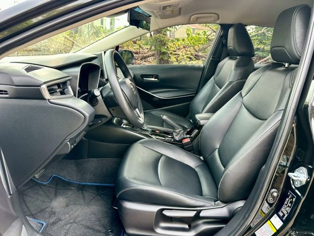 12代 油電尊爵版 一手車原廠紀錄實跑6萬8里程保證 IKEY ACC跟車 車道維持輔助 恆溫空調 自動遠光燈 盲點偵測  第5張相片