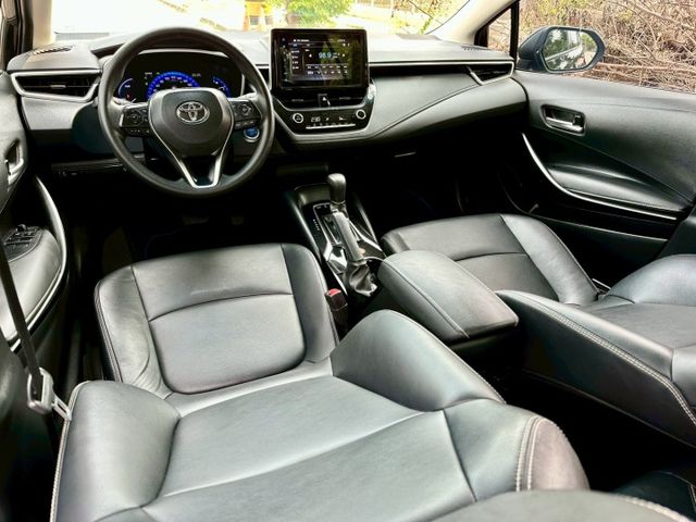 12代 油電尊爵版 一手車原廠紀錄實跑6萬8里程保證 IKEY ACC跟車 車道維持輔助 恆溫空調 自動遠光燈 盲點偵測  第8張相片