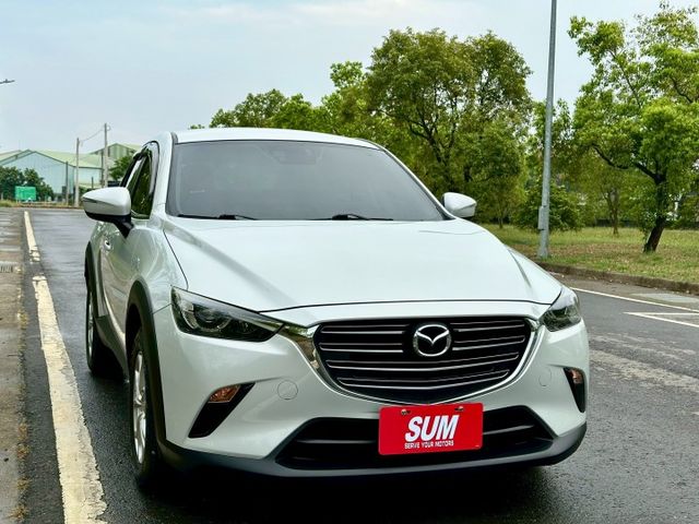 CX3 小改款 尊榮型 一手車實跑17萬里程保證 免鑰匙啟動 LED頭尾燈 盲點偵測 衛星導航 倒車顯影 電子手剎車  第2張相片