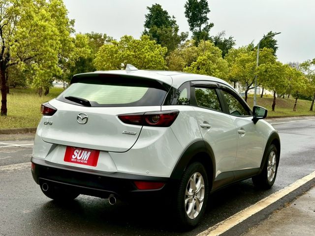CX3 小改款 尊榮型 一手車實跑17萬里程保證 免鑰匙啟動 LED頭尾燈 盲點偵測 衛星導航 倒車顯影 電子手剎車  第3張相片