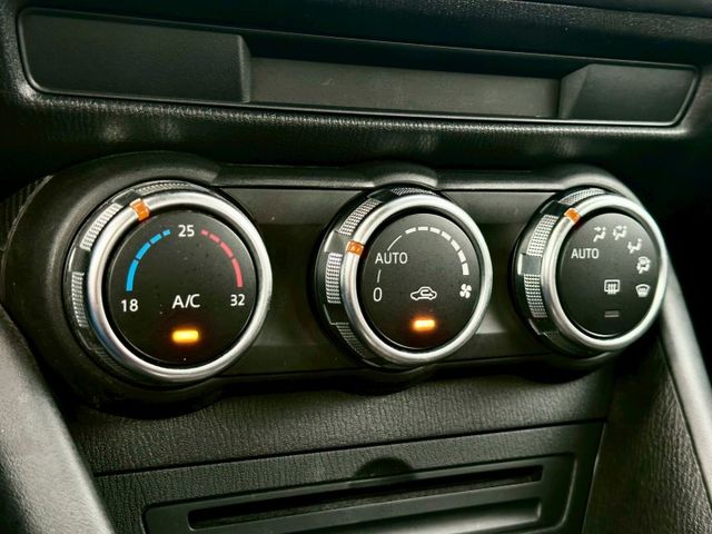 CX3 小改款 尊榮型 一手車實跑17萬里程保證 免鑰匙啟動 LED頭尾燈 盲點偵測 衛星導航 倒車顯影 電子手剎車  第16張相片