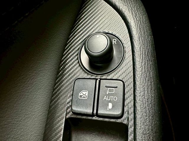 CX3 小改款 尊榮型 一手車實跑17萬里程保證 免鑰匙啟動 LED頭尾燈 盲點偵測 衛星導航 倒車顯影 電子手剎車  第19張相片