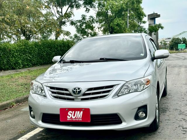 10.5代 國民神車 跑少少少 實跑4萬6里程保證 前後駐車雷達 定速巡航 恆溫空調 抬頭顯示器  第1張相片