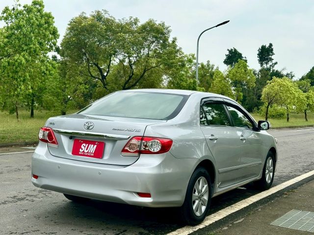 10.5代 國民神車 跑少少少 實跑4萬6里程保證 前後駐車雷達 定速巡航 恆溫空調 抬頭顯示器  第3張相片