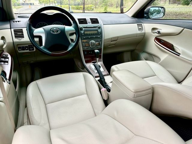 10.5代 國民神車 跑少少少 實跑4萬6里程保證 前後駐車雷達 定速巡航 恆溫空調 抬頭顯示器  第10張相片