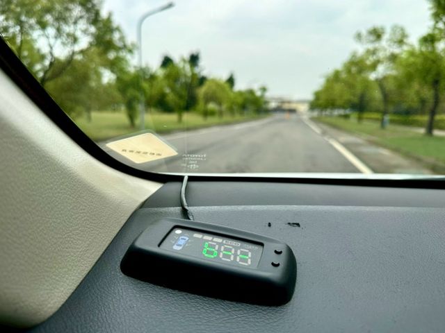 10.5代 國民神車 跑少少少 實跑4萬6里程保證 前後駐車雷達 定速巡航 恆溫空調 抬頭顯示器  第16張相片