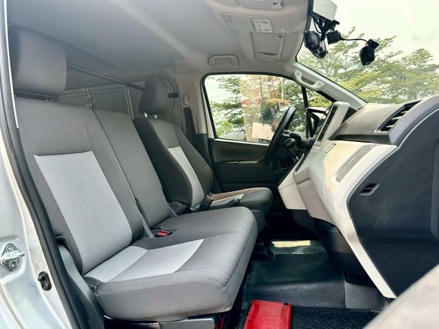 豪華版3人座 後廂大空間 里程保證 四向攝影鏡頭 安卓主機 倒車顯影 電折後視鏡  第6張相片