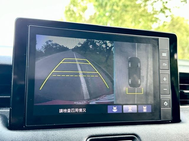 尊榮版 一手車原廠紀錄實跑4萬5里程保證 ACC跟車 車道維持輔助 IKEY 電尾門 換檔撥片 環景攝影 盲點偵測  第16張相片