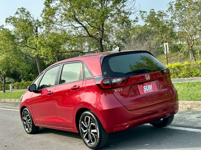 HOME汽油版 一手車原廠紀錄實跑7萬8里程保證 IKEY ACC跟車 車道維持輔助 換檔撥片 盲點偵測 倒車顯影  第4張相片