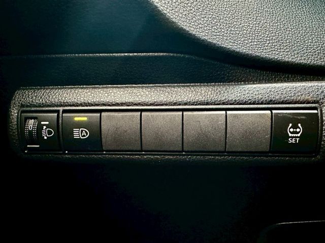 12代 經典版 一手車原廠紀錄實跑4萬5里程保證 ACC跟車 車道維持輔助 自動遠光燈  第19張相片