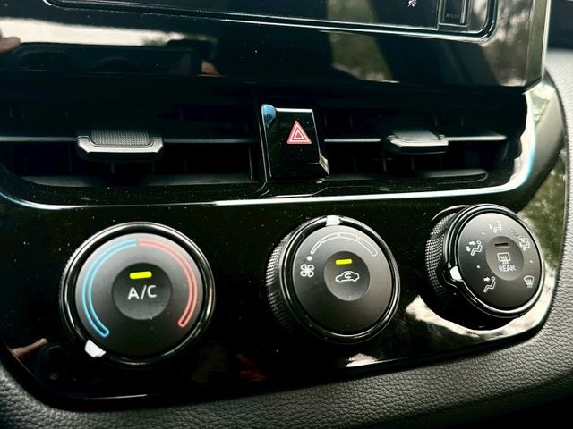 12代 經典版 一手車原廠紀錄實跑5萬5里程保證 ACC跟車 車道維持輔助 自動遠光燈  第17張相片