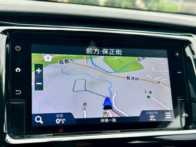 一手車實跑13萬里程保證 原廠影音主機 倒車顯影 衛星導航 前後駐車雷達 抬頭顯示器  第14張相片