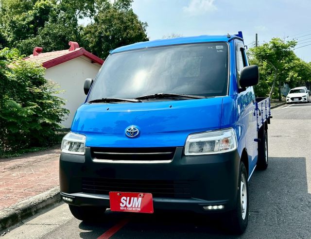 牛頭牌 TOWNACE1.5 5速手排 一手車實跑6萬2里程保證 原廠保固到2026.11 LED頭燈 循跡防滑 雙安  第1張相片
