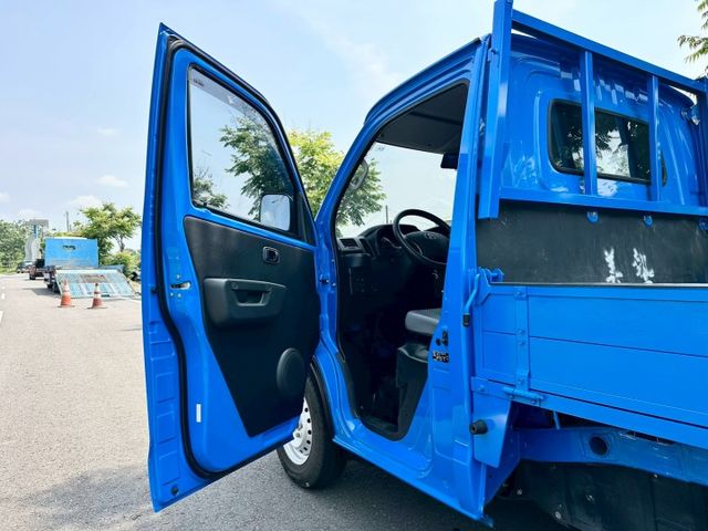 牛頭牌 TOWNACE1.5 5速手排 一手車實跑6萬2里程保證 原廠保固到2026.11 LED頭燈 循跡防滑 雙安  第15張相片