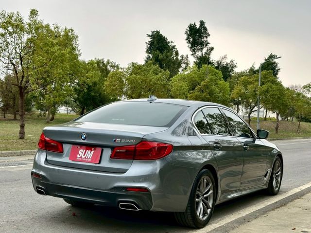 520i MSPORT 實跑8萬6里程保證 5AT ACC跟車 車偏輔助 換檔撥片 雙前座電動椅/駕駛座記憶 電尾門  第3張相片