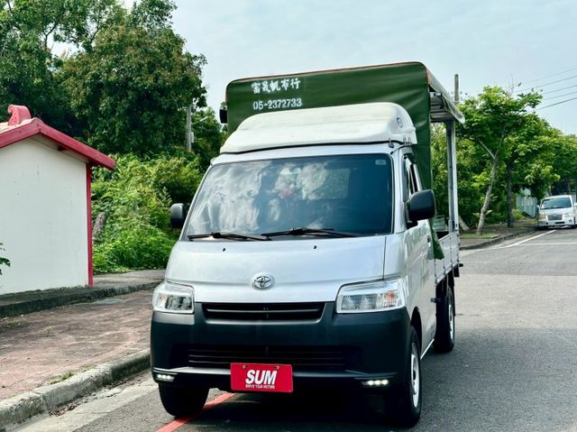 頂規 TSS 自排 一手車原廠紀錄實跑3萬里程保證 車道偏離警示 PCS主動剎車預警防護 LED頭燈 雙安  第1張相片