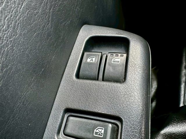 牛頭牌 TOWNACE1.5 5速手排 一手車實跑6萬2里程保證 原廠保固到2026.11 LED頭燈 循跡防滑 雙安  第13張相片