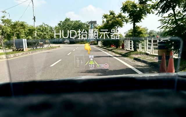 ST-LINE LOMMEL 原廠紀錄實跑9萬4里程保證 IKEY ACC跟車 車道維持 換檔撥片 抬頭顯示 盲點偵測  第19張相片