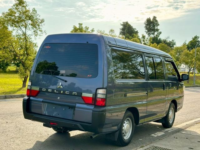 得利卡 自排 8人座 微改裝露營車 二三排可全平車宿 一手車原廠紀錄實跑1萬4里程保證 原廠保固到2027.10  第3張相片
