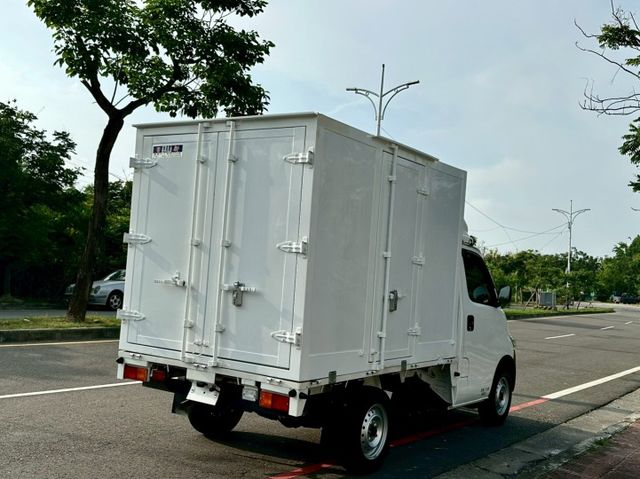 TOWNACE 自排 揹箱 一手車原廠紀錄實跑2萬8里程保證 原廠保固中 雙安 LED頭燈 循跡防滑 箱子左右兩側開門  第3張相片