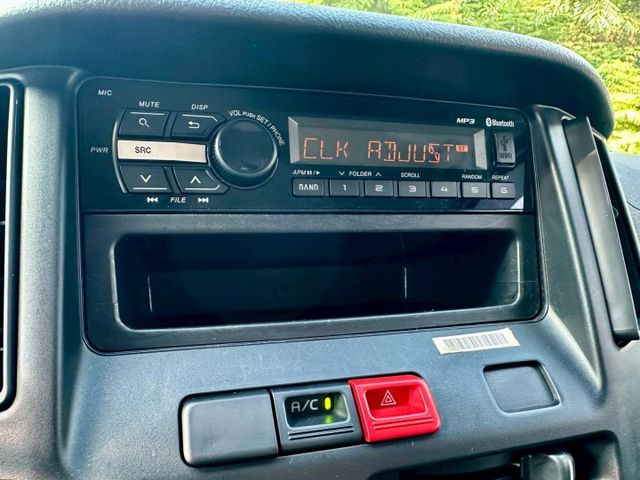 TOWNACE 自排 揹箱 一手車原廠紀錄實跑2萬8里程保證 原廠保固中 雙安 LED頭燈 循跡防滑 箱子左右兩側開門  第10張相片