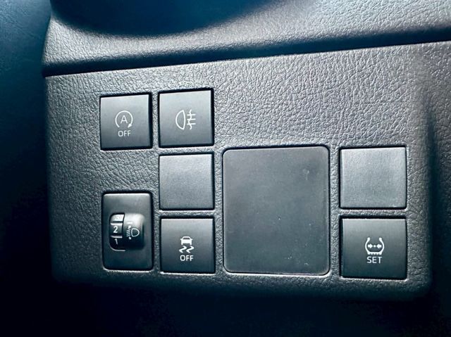 TOWNACE 自排 揹箱 一手車原廠紀錄實跑2萬8里程保證 原廠保固中 雙安 LED頭燈 循跡防滑 箱子左右兩側開門  第12張相片