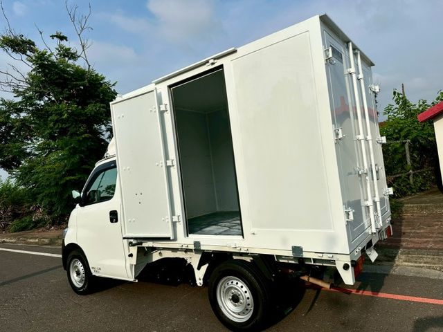 TOWNACE 自排 揹箱 一手車原廠紀錄實跑2萬8里程保證 原廠保固中 雙安 LED頭燈 循跡防滑 箱子左右兩側開門  第15張相片