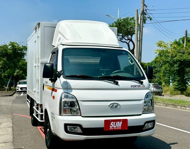 小霸王 3.325噸 一手車原廠紀錄實跑12萬6里程保證 揹箱 6速手排 四向鏡頭  第2張相片