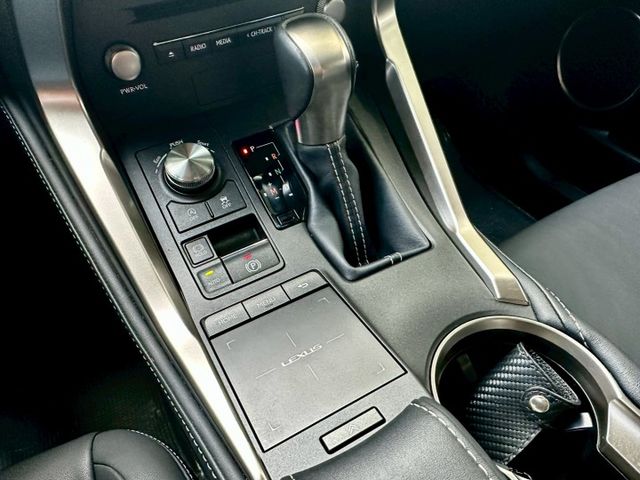 NX200豪華版 一手車原廠紀錄實跑6萬5里程保證 ACC跟車 車道維持輔助 IKEY 電尾門 盲點偵測 雙電動椅 天窗  第18張相片