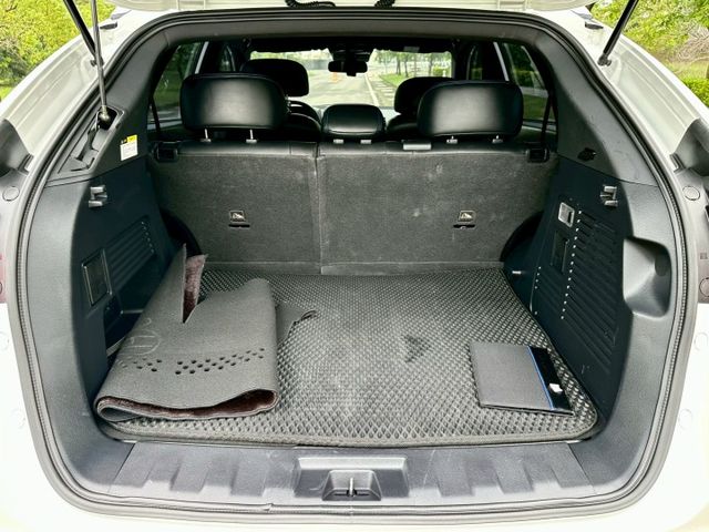 U6 GT AERO 一手車原廠紀錄實跑6萬里程保證 IKEY 定速巡航 自動停車輔助 環景攝影 電尾門 換檔撥片 導航  第7張相片