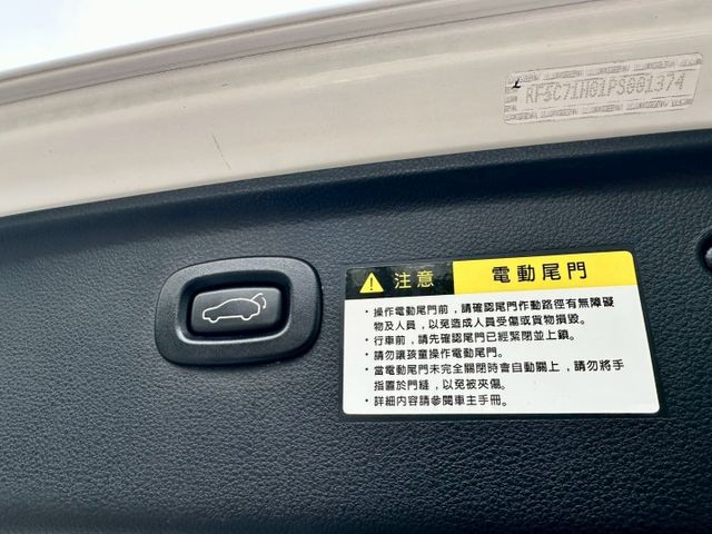 U6 GT AERO 一手車原廠紀錄實跑6萬里程保證 IKEY 定速巡航 自動停車輔助 環景攝影 電尾門 換檔撥片 導航  第8張相片