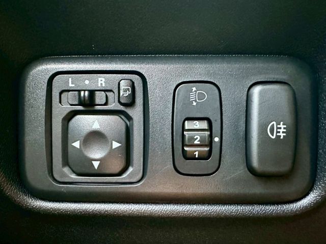 COLT PLUS 掀背大空間 一手車實跑3萬里程保證 IKEY 電動尾門 恆溫空調 安卓主機 倒車顯影  第19張相片