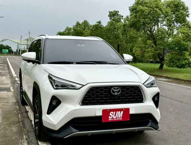 潮玩版 一手車原廠紀錄實跑2萬3里程保證 原廠保固到2028.09 ACC跟車 車道維持輔助 環景攝影 盲點偵測 電尾門  第2張相片