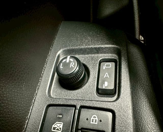 油電 尊爵版 一手車原廠紀錄實跑4萬2里程保證 ACC跟車 車道維持 盲點偵測 恆溫空調 自動遠光燈 7安  第20張相片