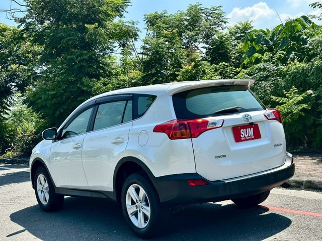 RAV4 一手車實跑16萬8里程保證 IKEY 定速巡航 駕駛座電動椅 前後駐車雷達 恆溫空調 倒車顯影 衛星導航  第4張相片