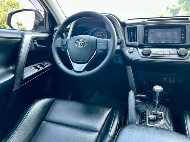 RAV4 一手車實跑16萬8里程保證 IKEY 定速巡航 駕駛座電動椅 前後駐車雷達 恆溫空調 倒車顯影 衛星導航  第9張相片