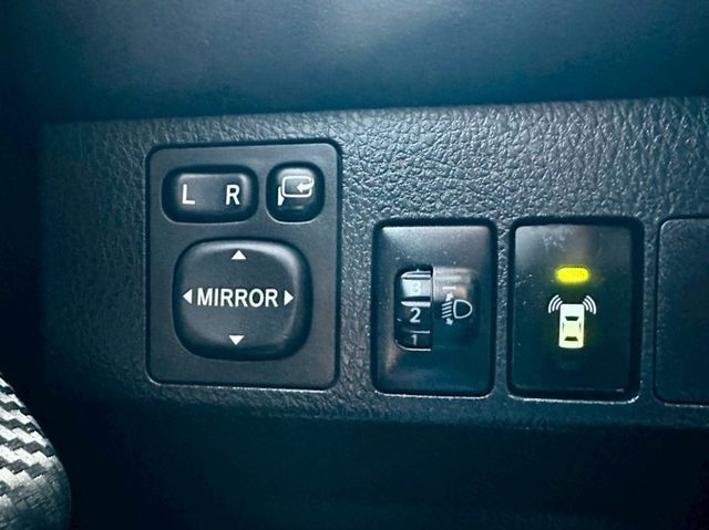 RAV4 一手車實跑16萬8里程保證 IKEY 定速巡航 駕駛座電動椅 前後駐車雷達 恆溫空調 倒車顯影 衛星導航  第19張相片