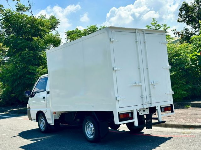 得利卡2.4 揹箱 一手車實跑9萬里程保證  第4張相片