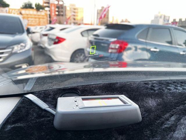 【全場認證五大保固】認證車 旗艦4WD版 保證跑9萬多原廠保養 盲點 全景天窗 環景 電尾門 一手車原鈑件  第12張相片