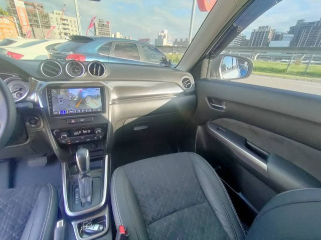 【全場認證原廠保固】認證車 輕油電S版 僅跑1萬 Acc 安卓影音 360環景 盲點 原廠保固 一手車原鈑件  第9張相片